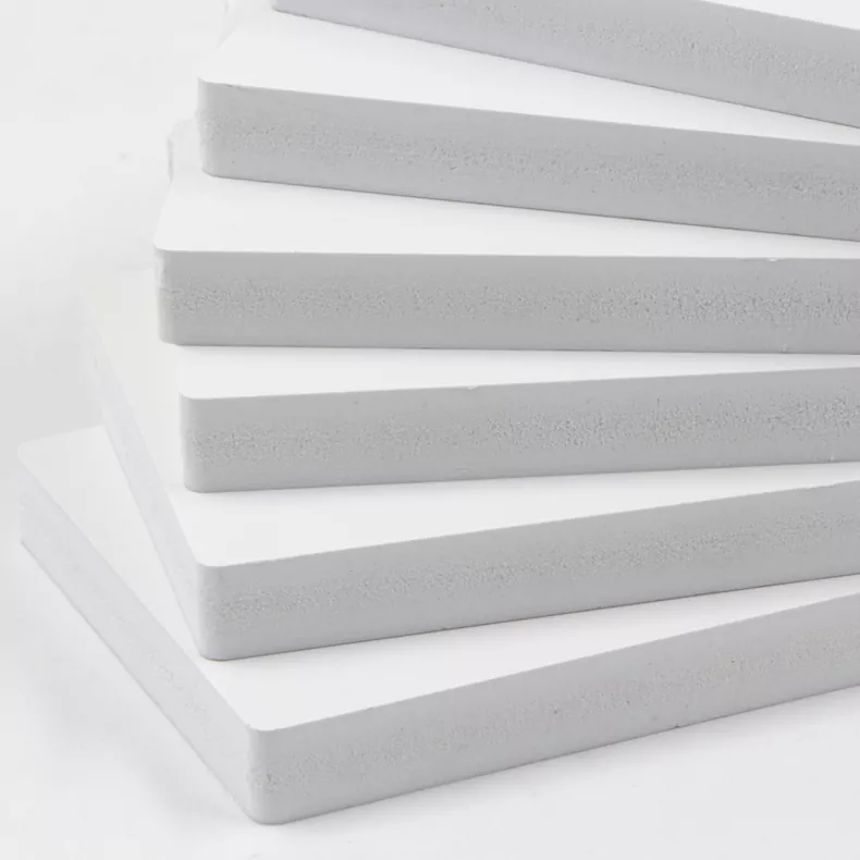 Quelle est la méthode moussante directe de la carte en mousse PVC?